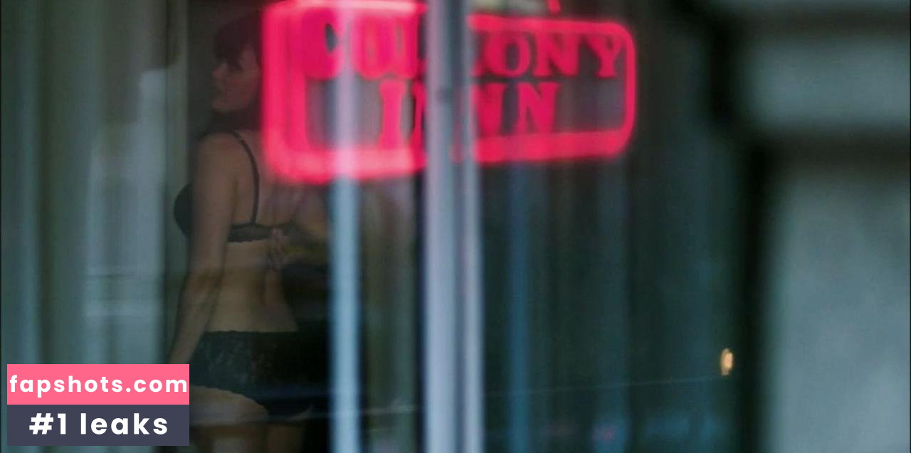 Bellamy Young gallery photo #32