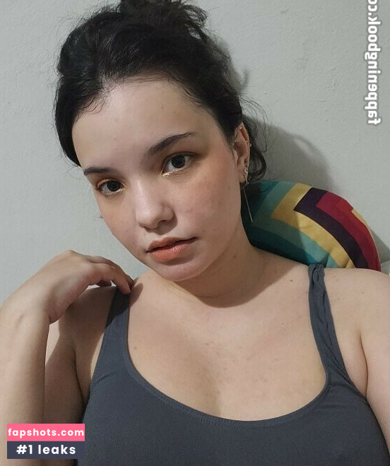 BellaPlays nude babe gallery