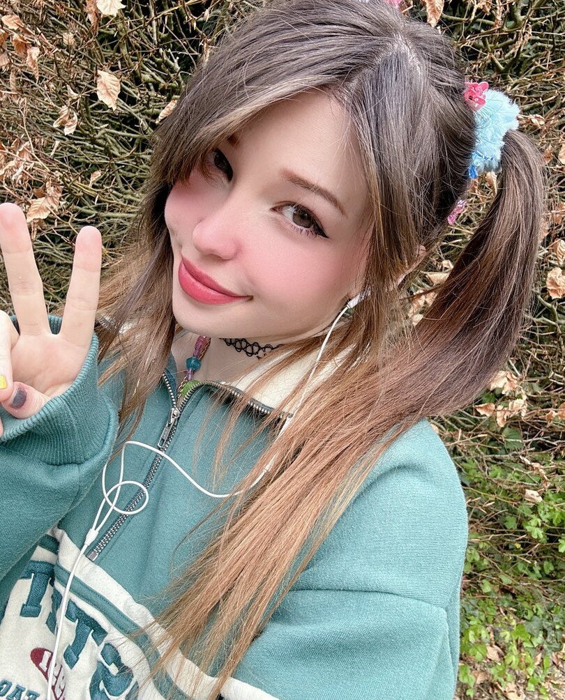 belle-delphine-11 gallery photo #1504