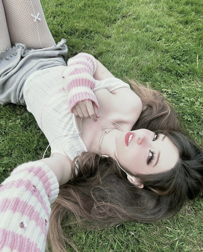 belle-delphine-11 gallery photo #1744