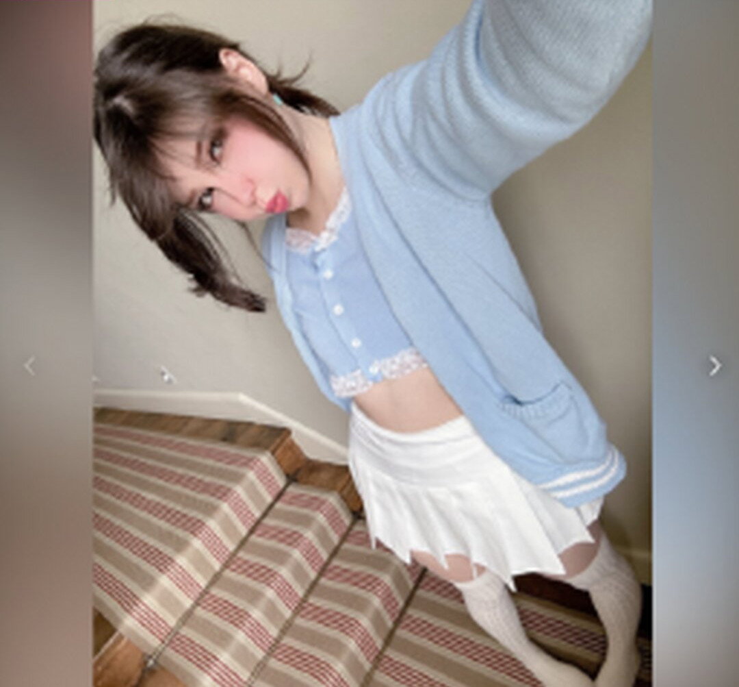 belle-delphine-11 gallery photo #2511