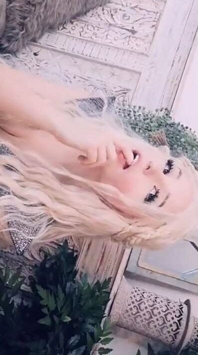 belle-delphine-11 gallery photo #3106