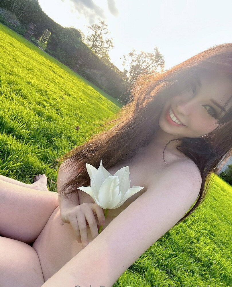 belle-delphine-11 gallery photo #3149