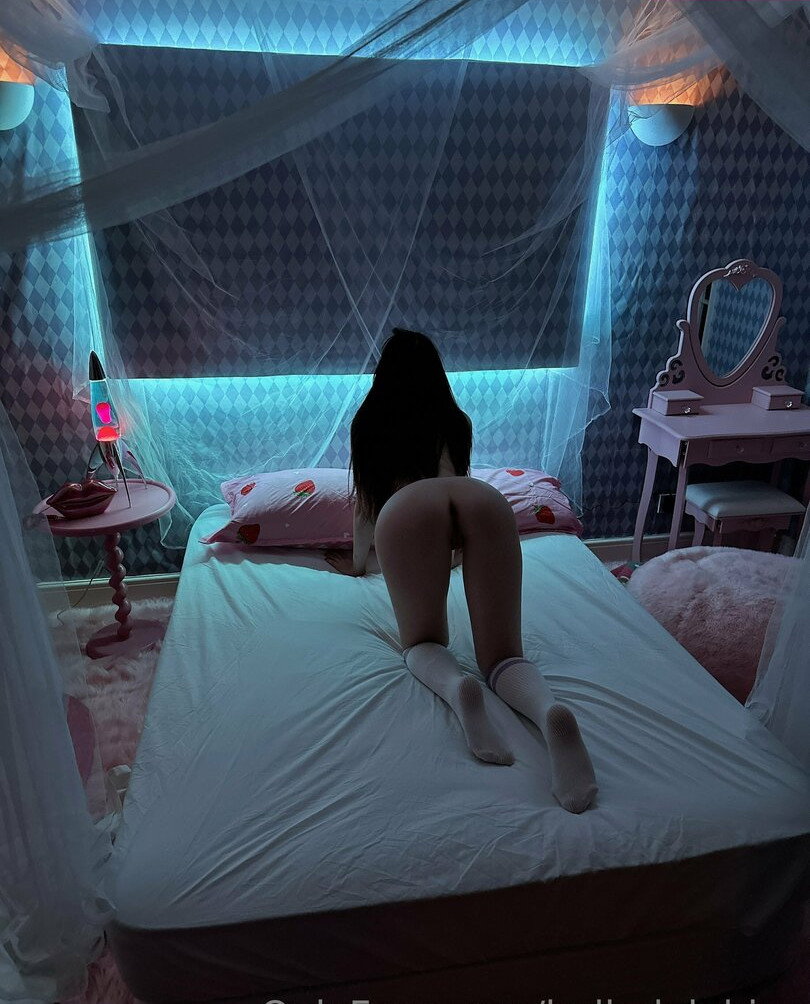 belle-delphine-11 gallery photo #3548