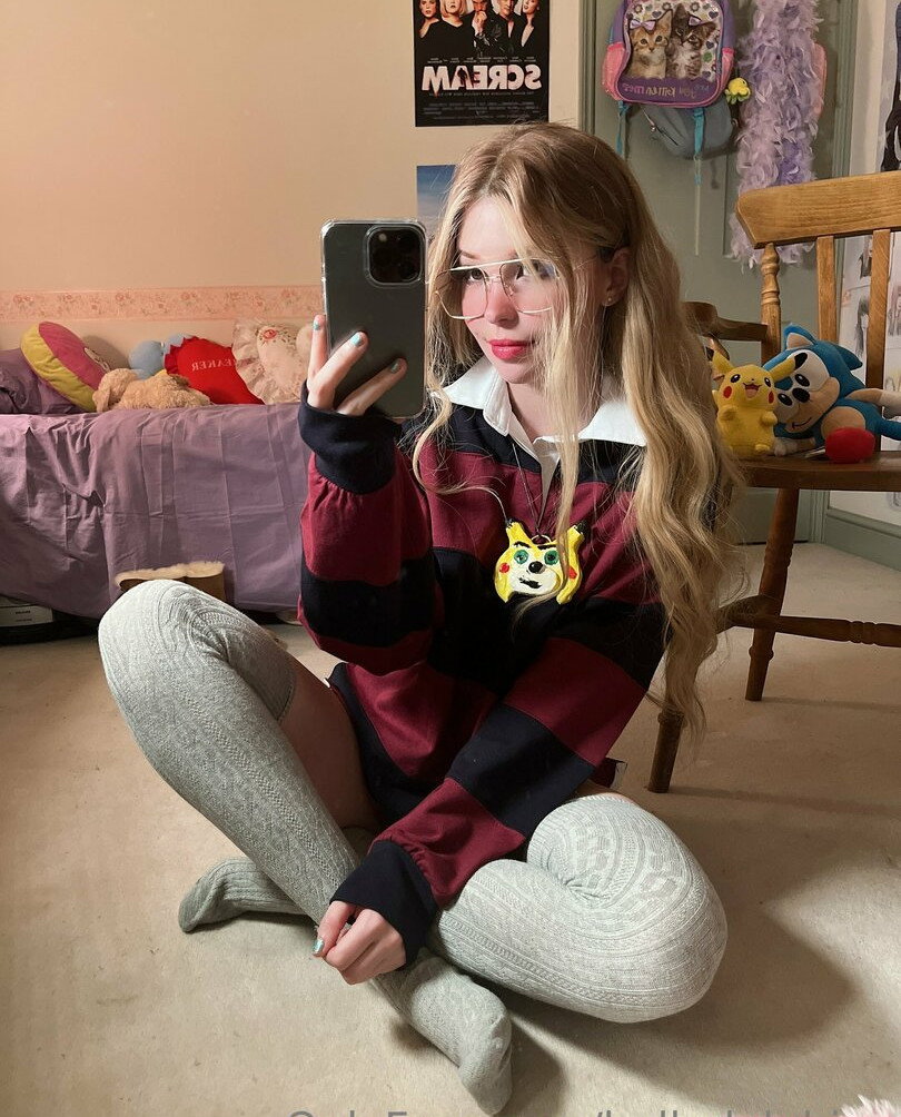 belle-delphine-11 gallery photo #4337