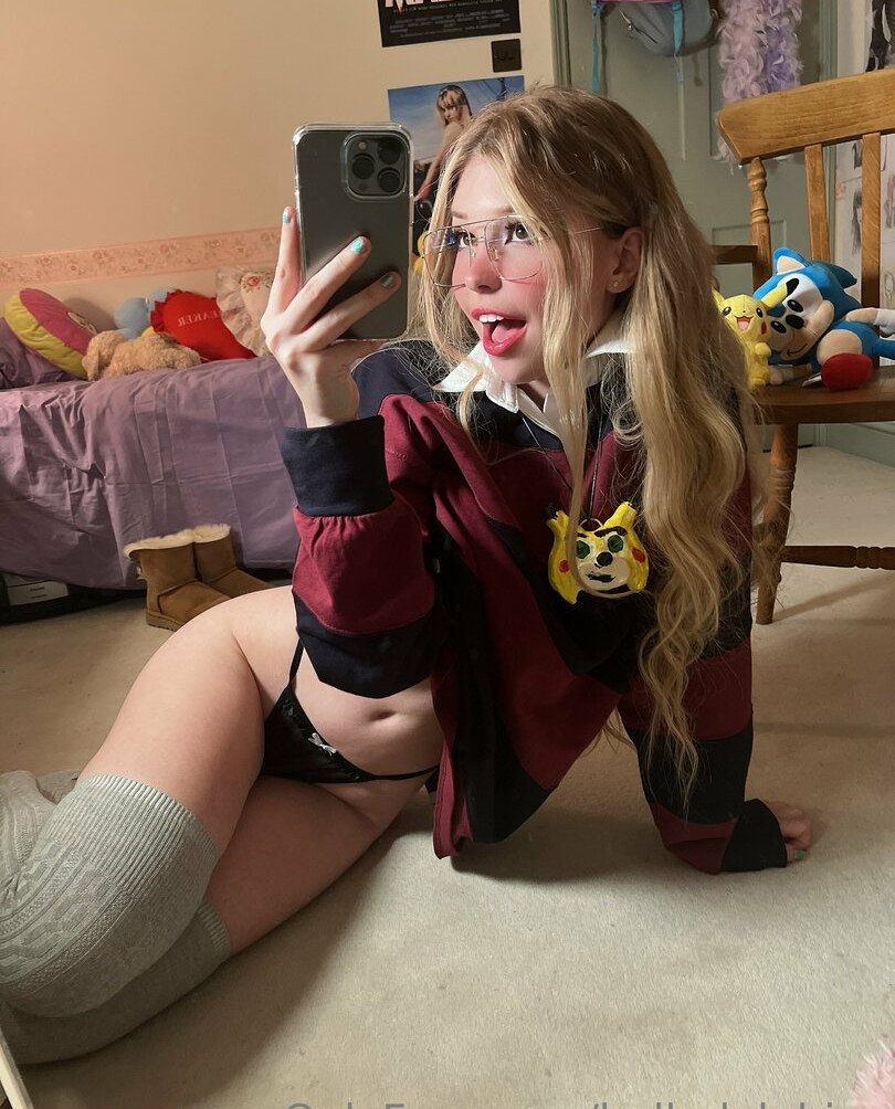 belle-delphine-11 gallery photo #4338
