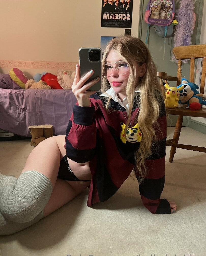 belle-delphine-11 gallery photo #4342