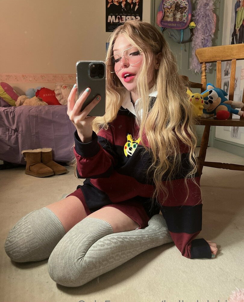 belle-delphine-11 gallery photo #4344