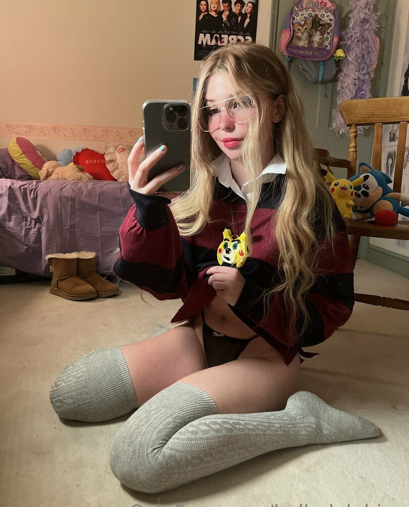 belle-delphine-11 gallery photo #4347