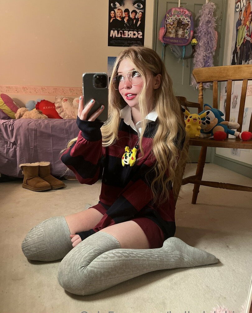 belle-delphine-11 gallery photo #4350