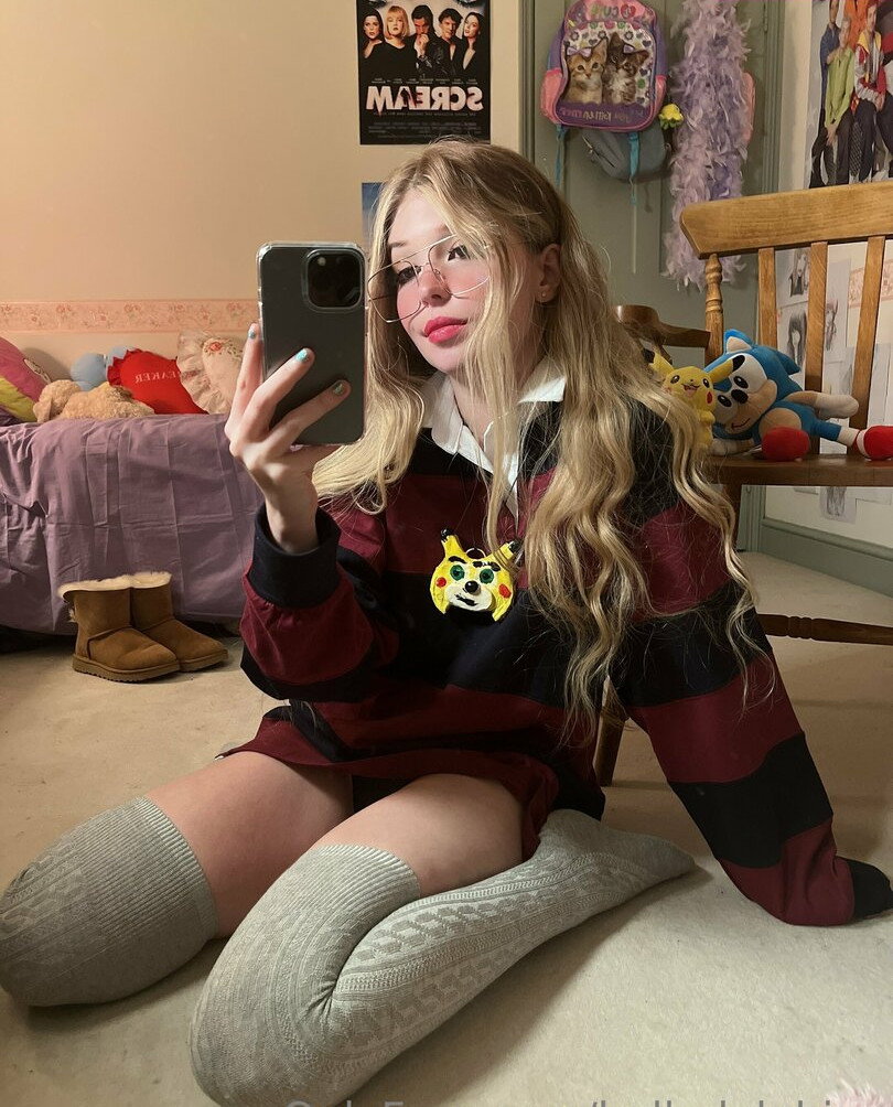 belle-delphine-11 gallery photo #4355