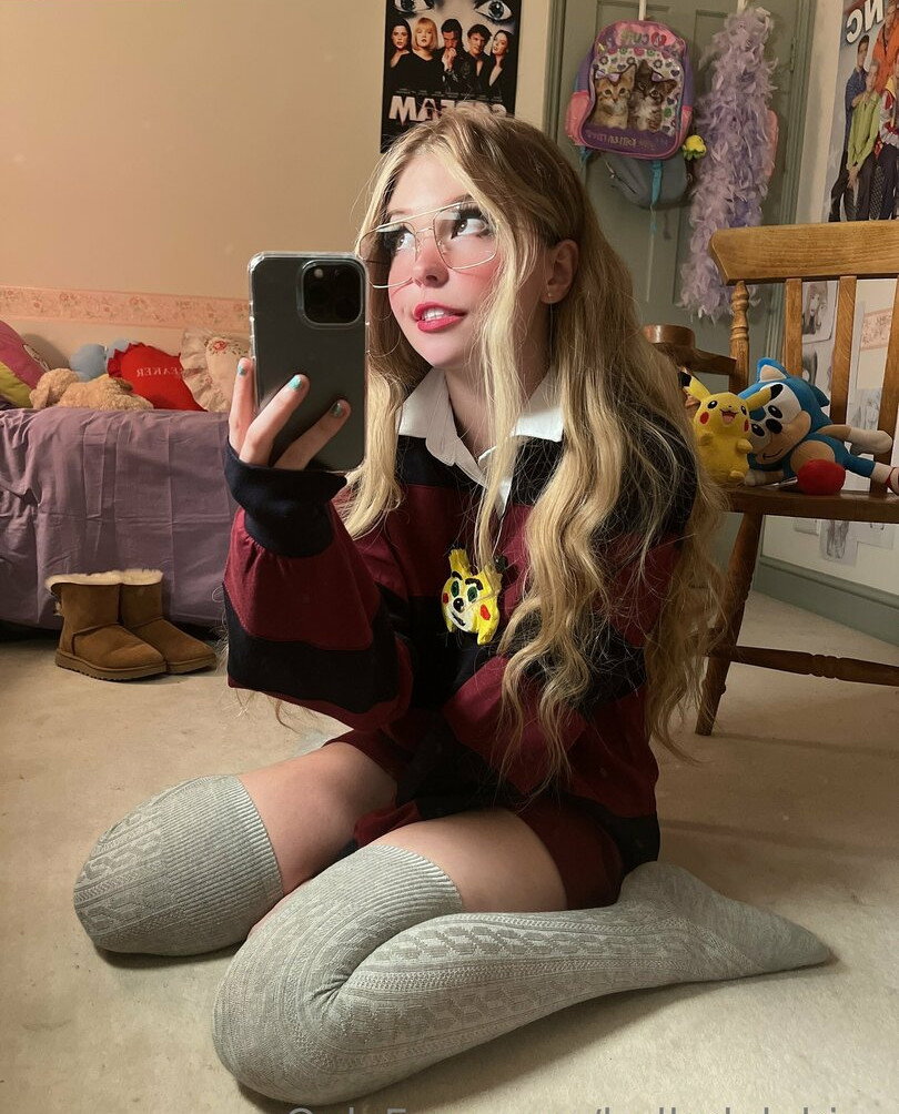 belle-delphine-11 gallery photo #4356