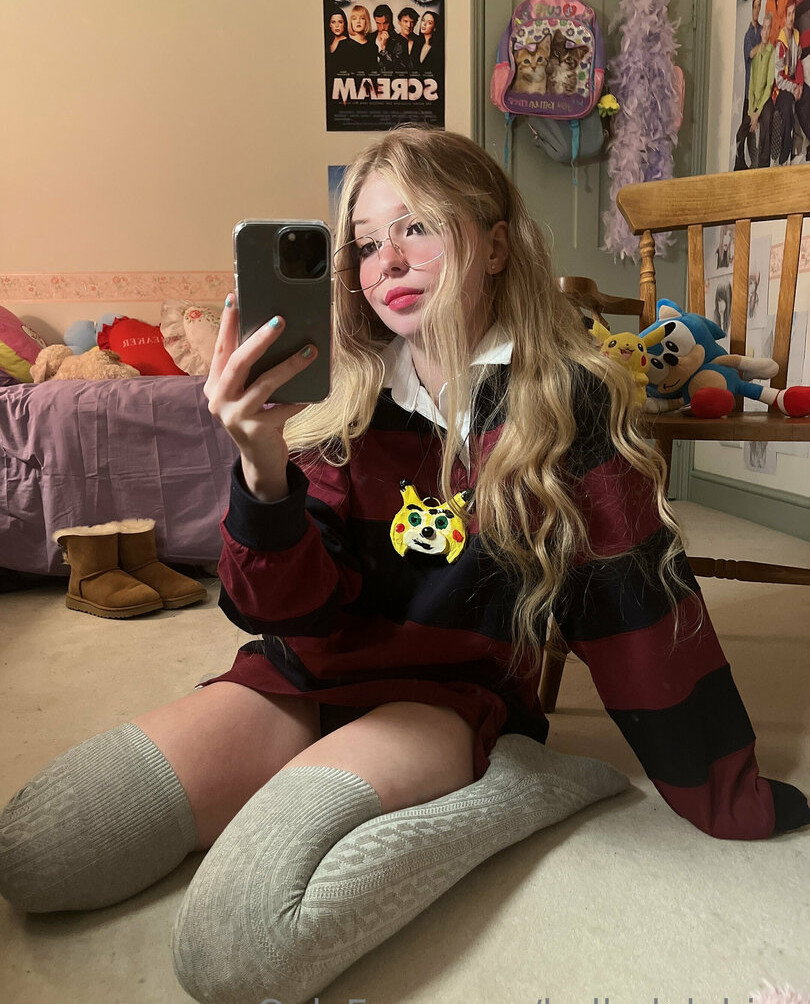 belle-delphine-11 gallery photo #4363