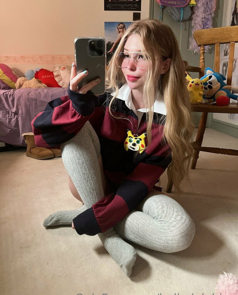 belle-delphine-11 gallery photo #4364