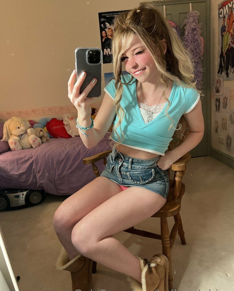 belle-delphine-11 gallery photo #4578