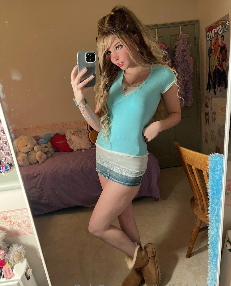 belle-delphine-11 gallery photo #4603