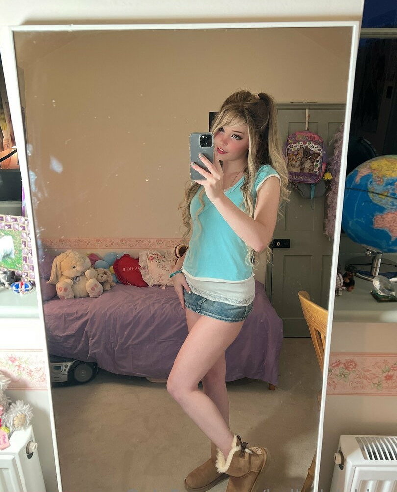 belle-delphine-11 gallery photo #4610