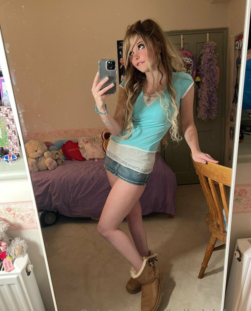 belle-delphine-11 gallery photo #4611