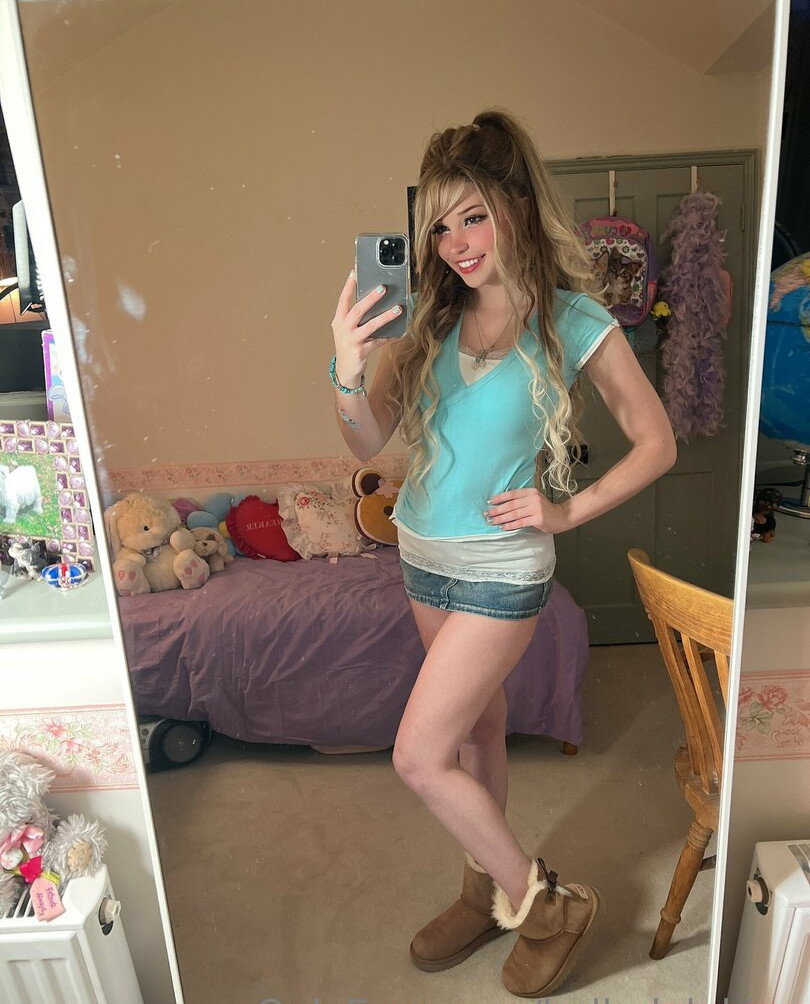 belle-delphine-11 gallery photo #4616