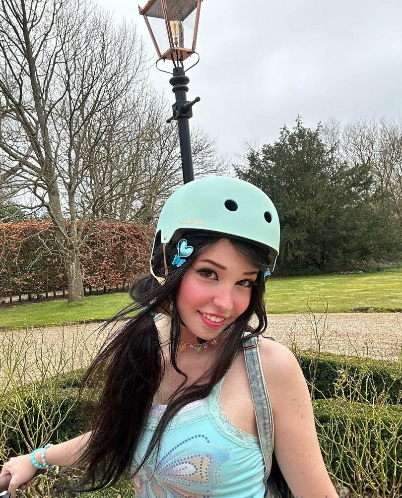 belle-delphine-11 gallery photo #8303