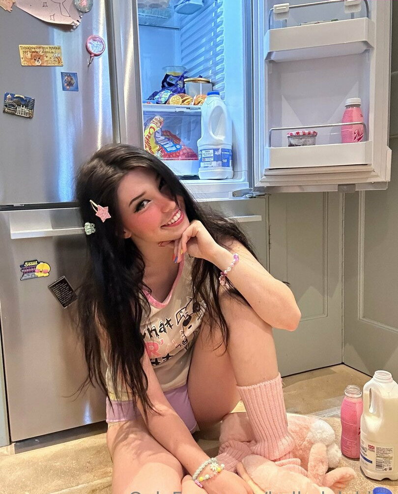 belle-delphine-11 gallery photo #8385