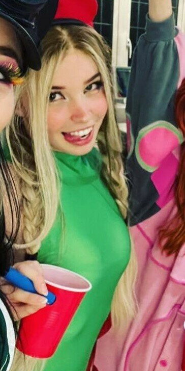 belle-delphine-11 gallery photo #9110