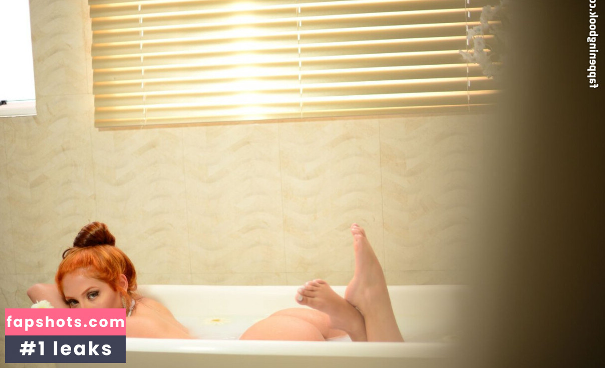 Belle Kinzel gallery photo #5