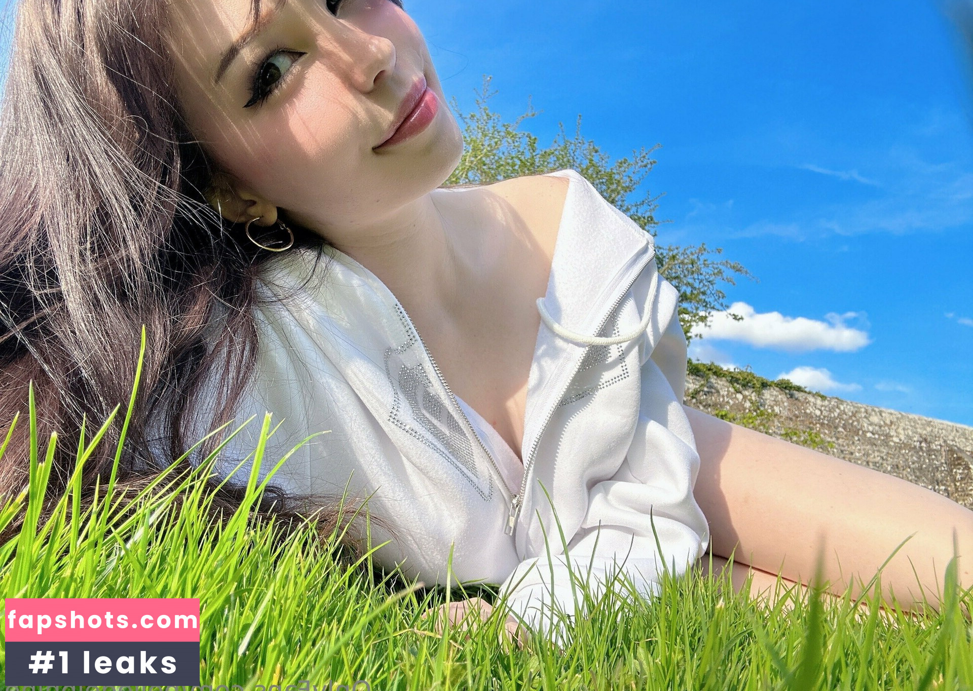 belledelphine gallery photo #19