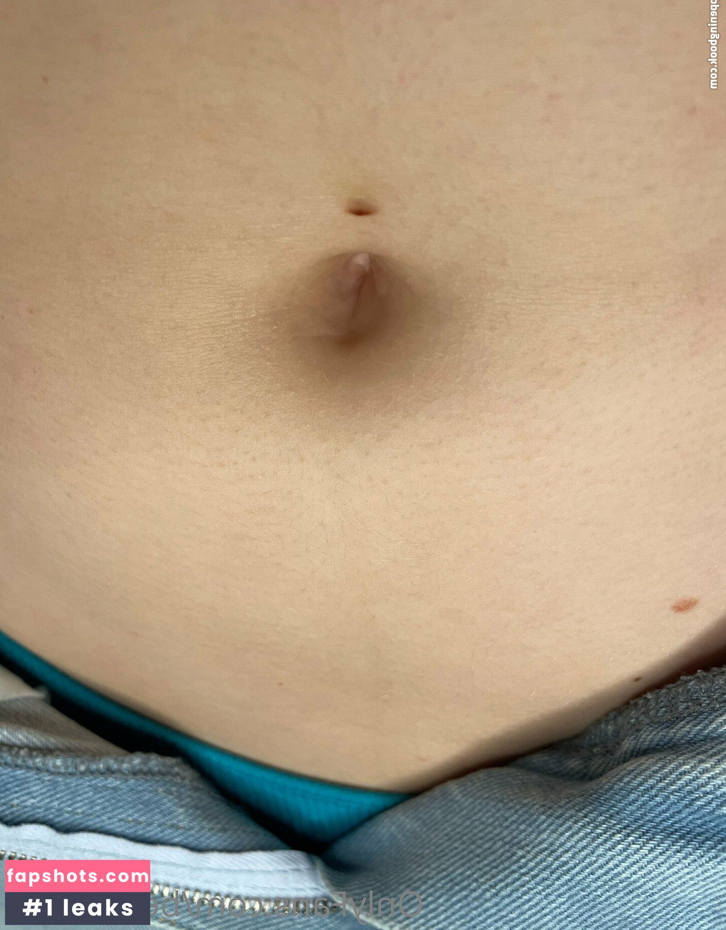 bellymodel gallery photo #4