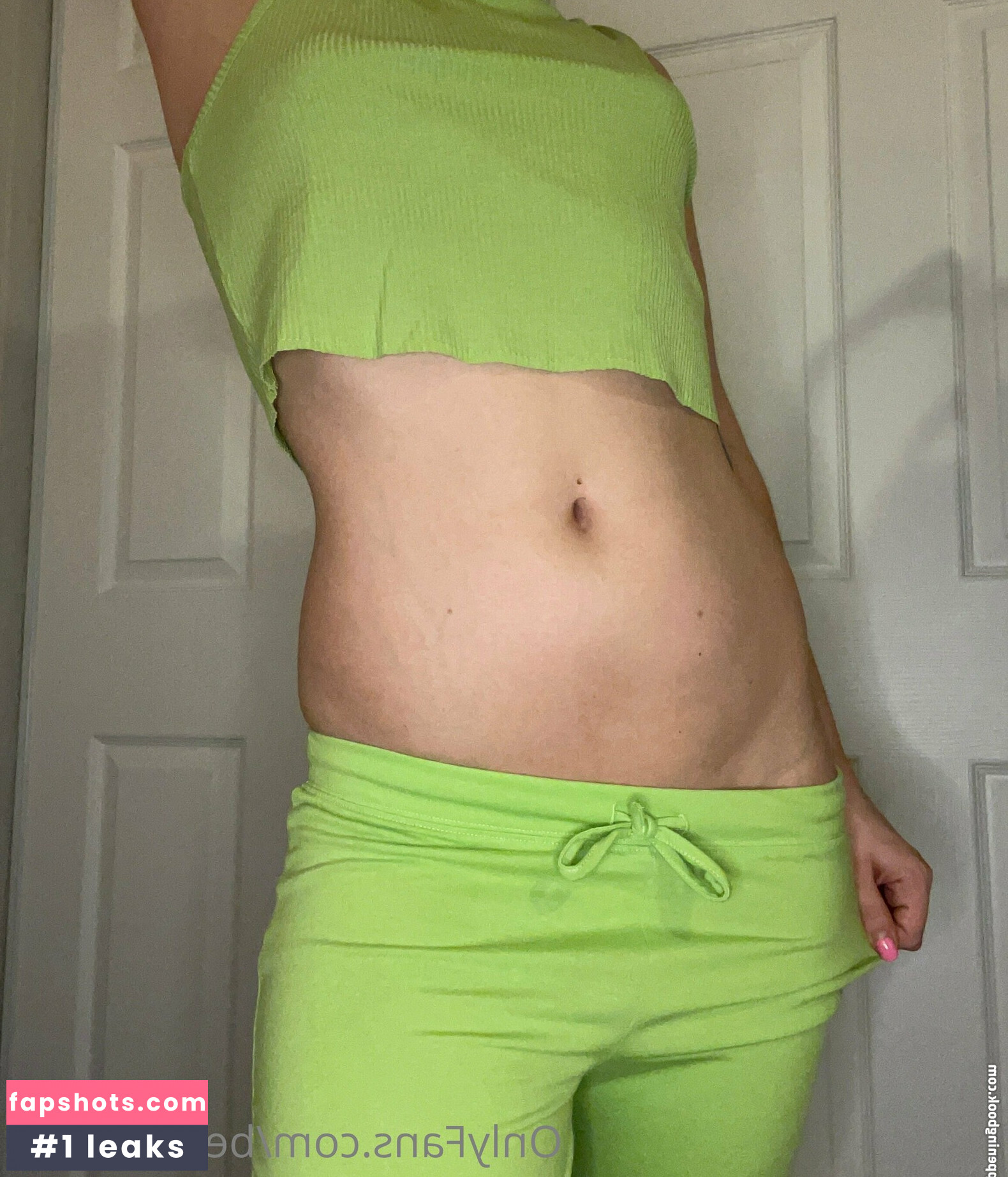 bellymodel2 gallery photo #15