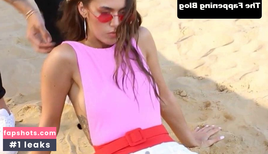 Bensu Soral Baş gallery photo #6