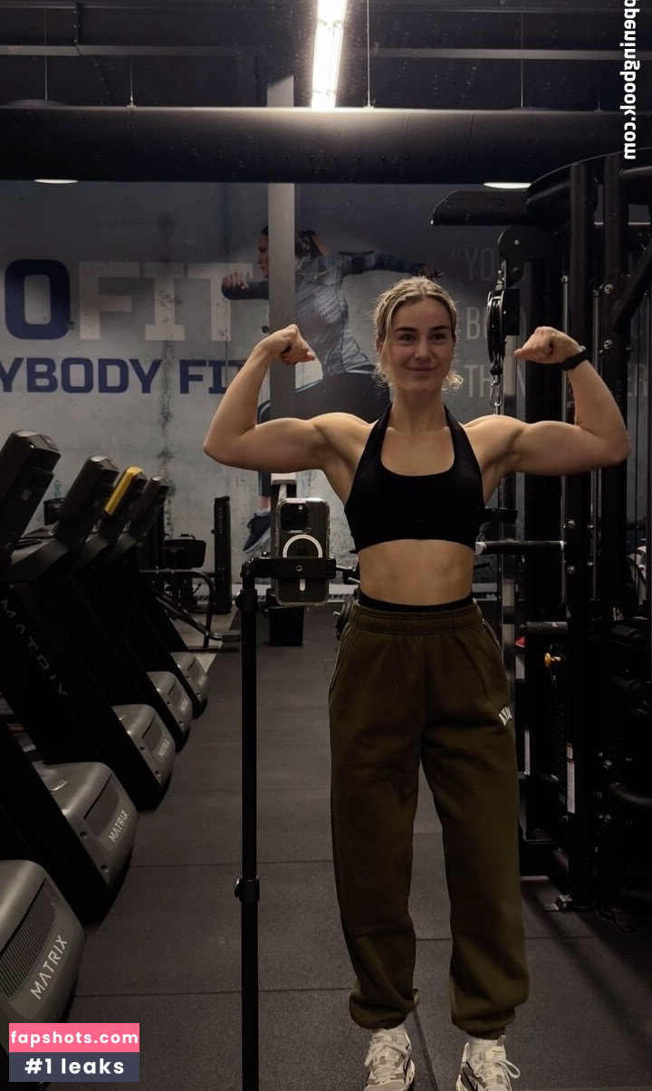 Bente van Stiphout gallery photo #12