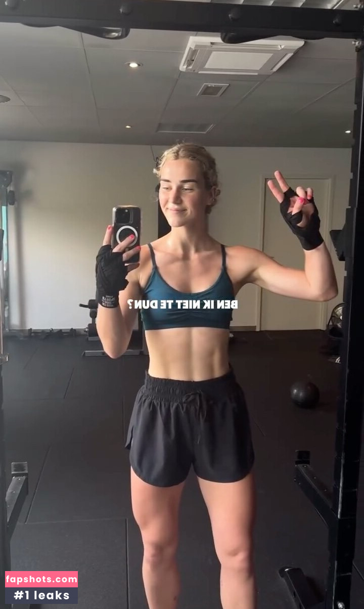 Bente van Stiphout gallery photo #14