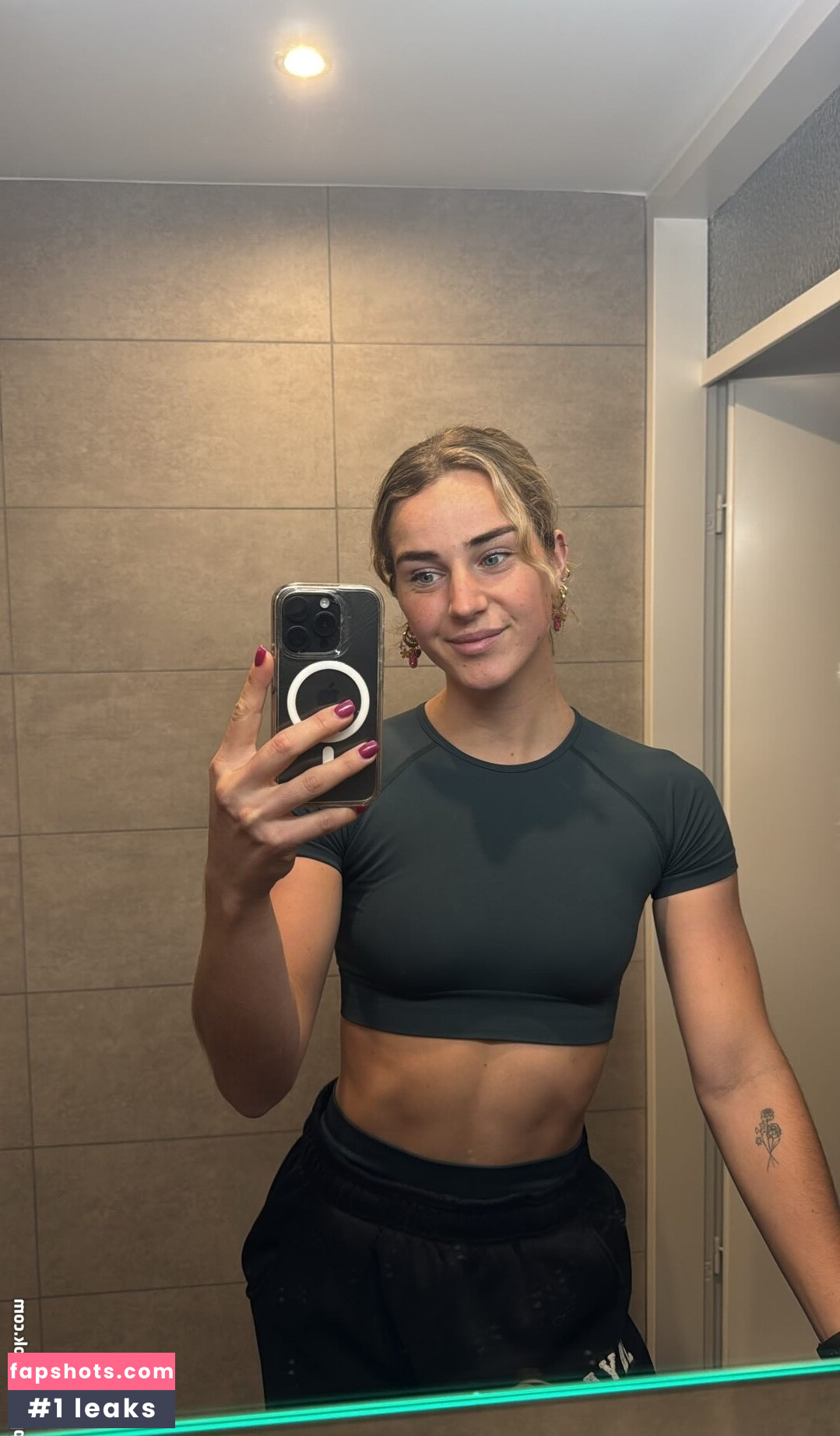 Bente van Stiphout gallery photo #21