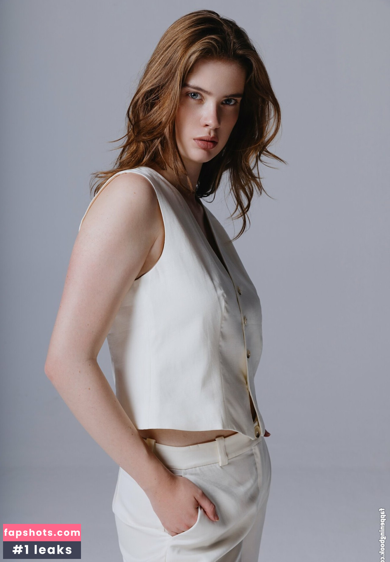 Benthe Ten Broek gallery photo #23