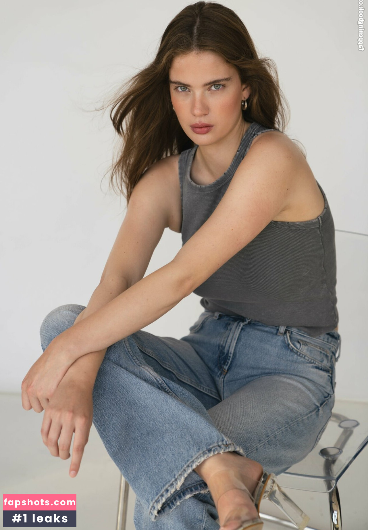 Benthe Ten Broek nude babe gallery