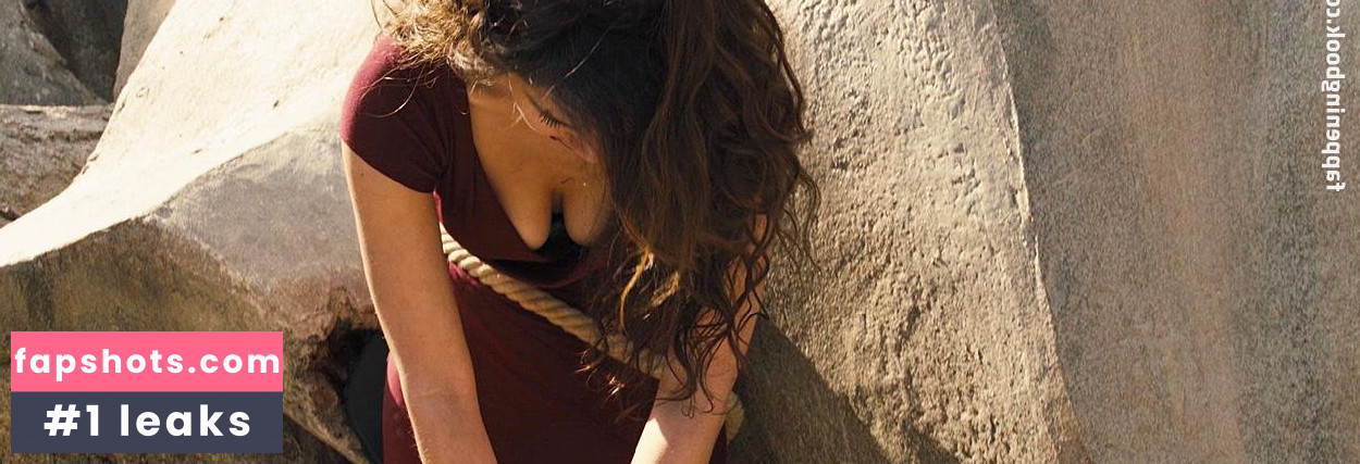 Bérénice Marlohe gallery photo #13