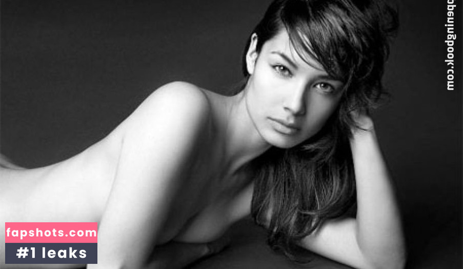 Bérénice Marlohe gallery photo #18