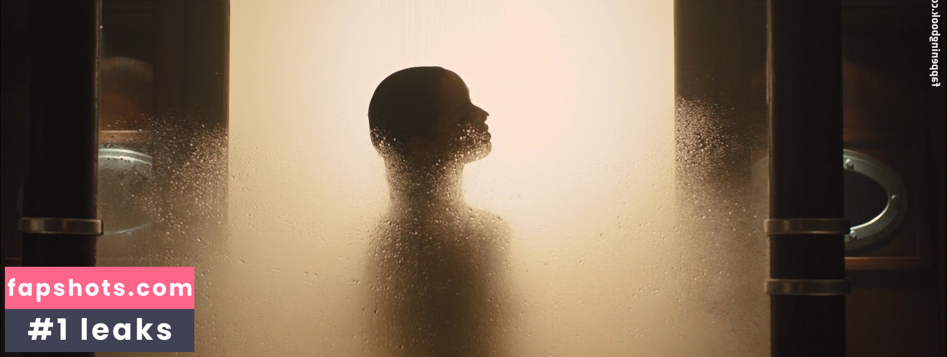 Bérénice Marlohe gallery photo #5