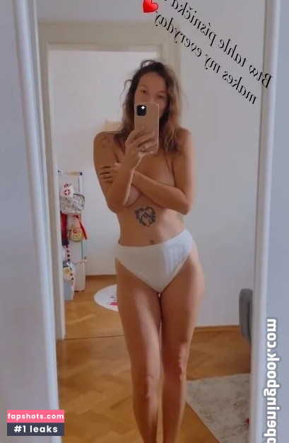 Berenika Kohoutova Nahé úniky fotek pouze od fanoušků #2 - Fapshots