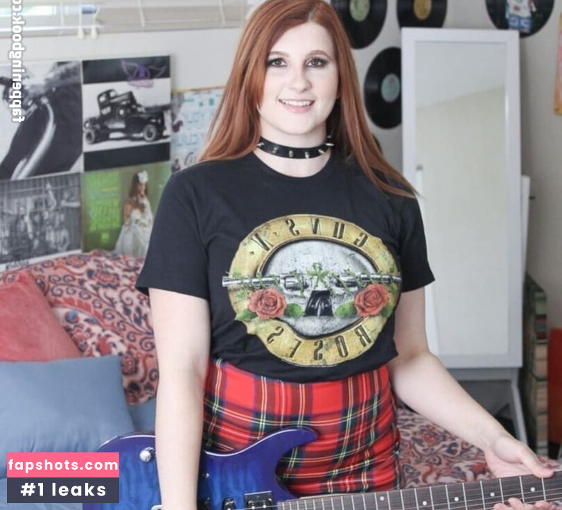 Bess Breast gallery photo #9