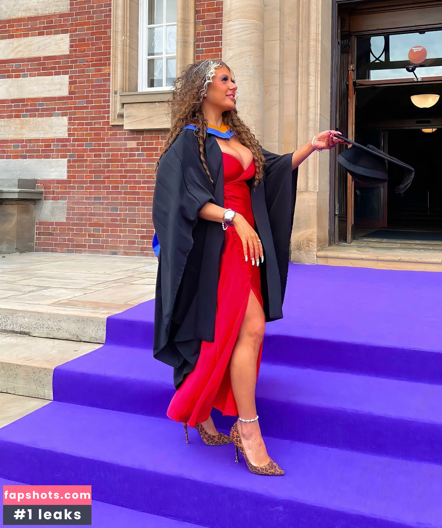 Beth G gallery photo #13