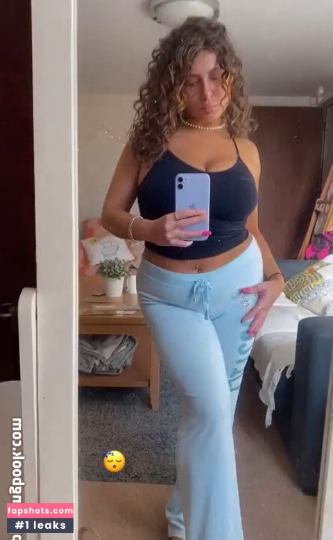 Beth G gallery photo #20