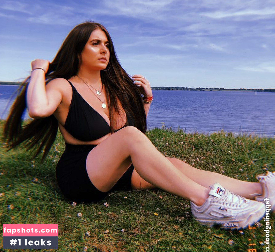 Beth G gallery photo #31