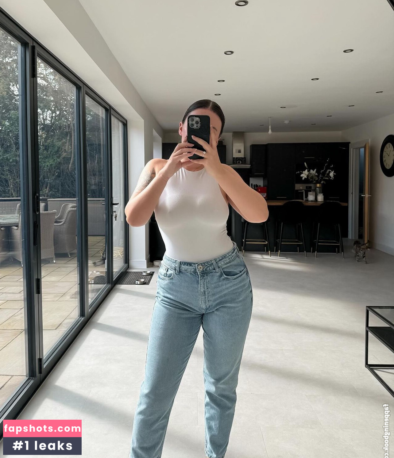 Beth Halsey gallery photo #4