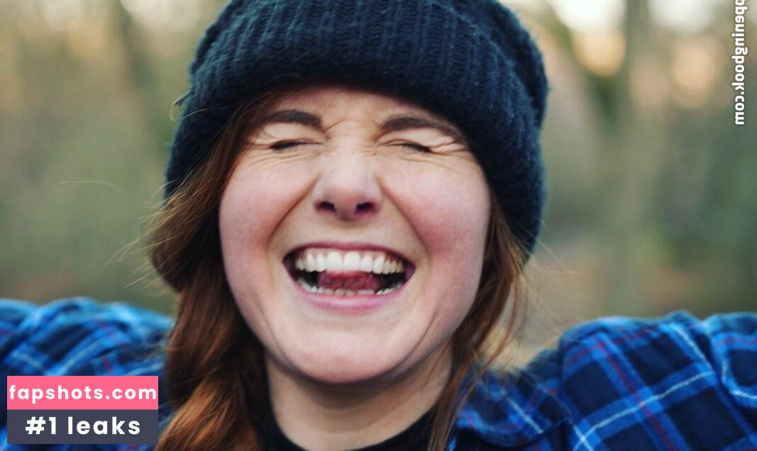 Beth Roars gallery photo #14