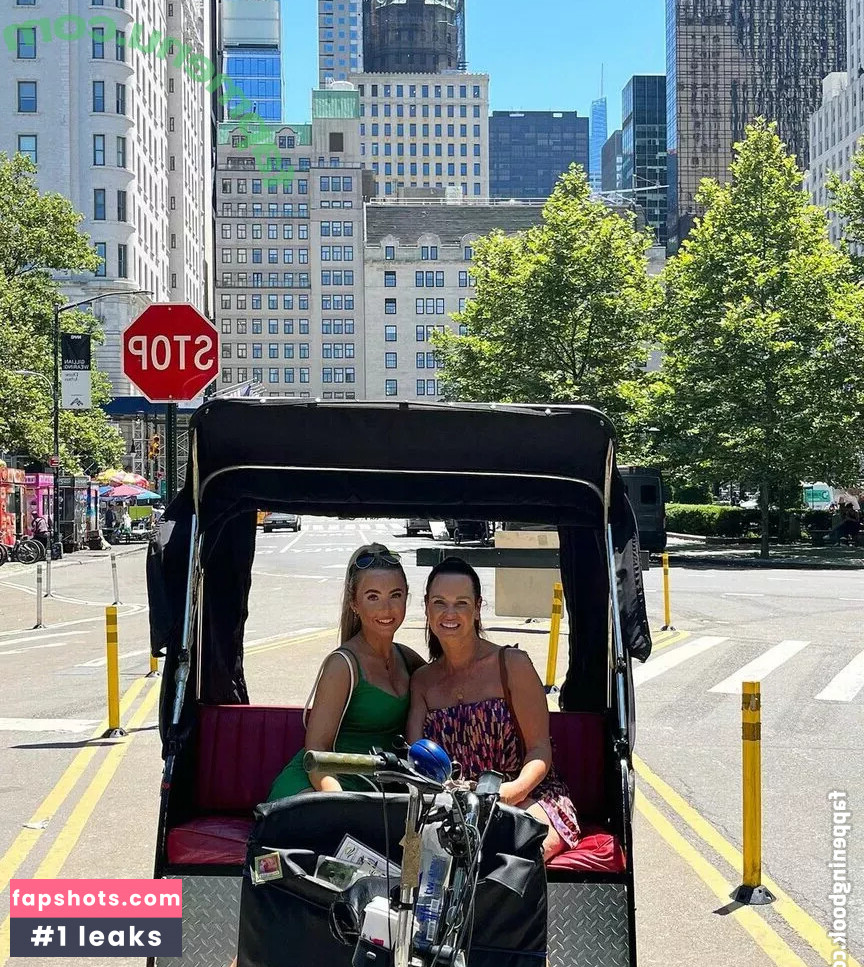 Beth Tucker gallery photo #37