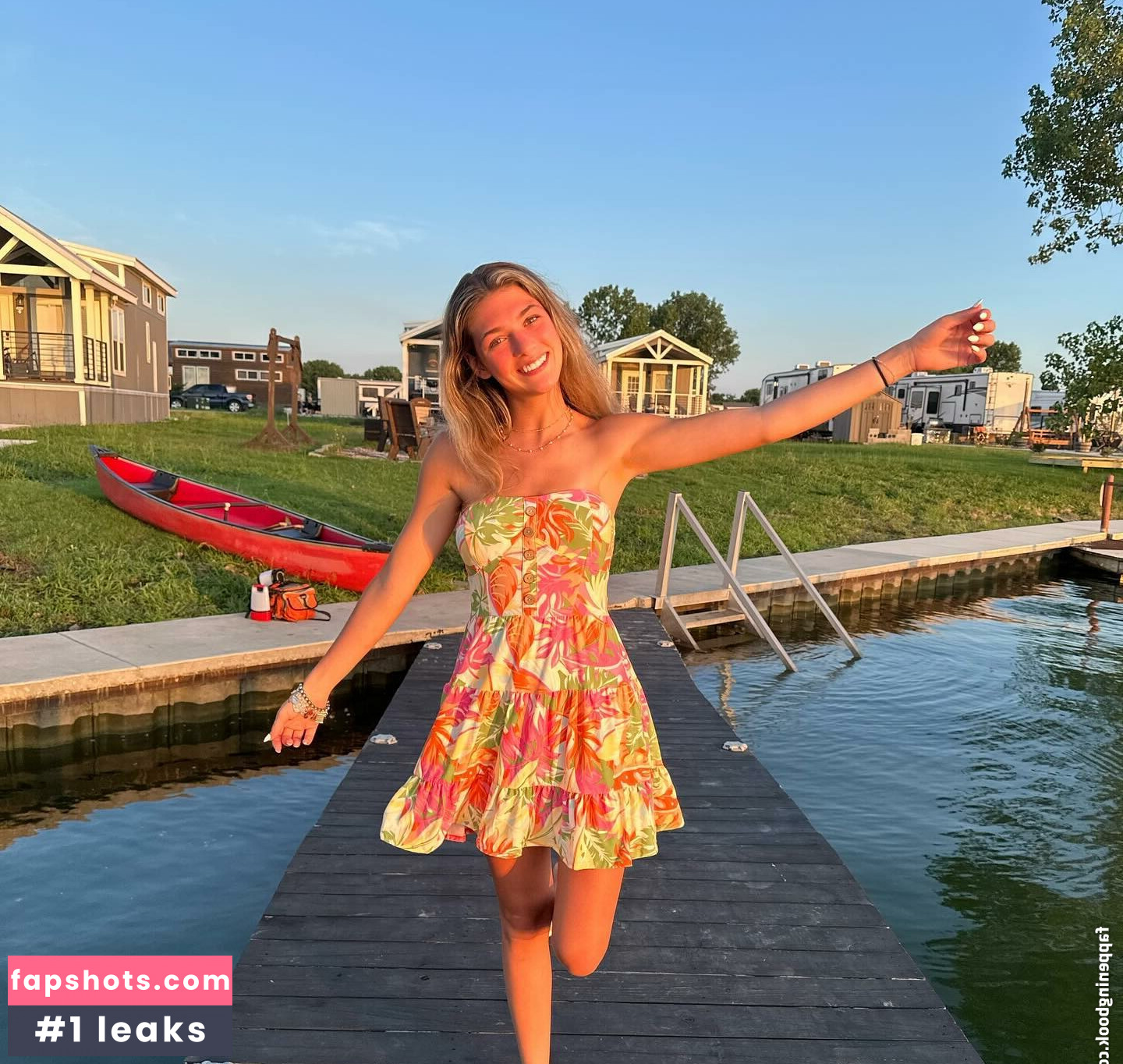 Bethany Marie nude babe gallery