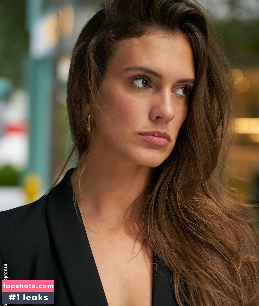 Betsy Alvarez gallery photo #10