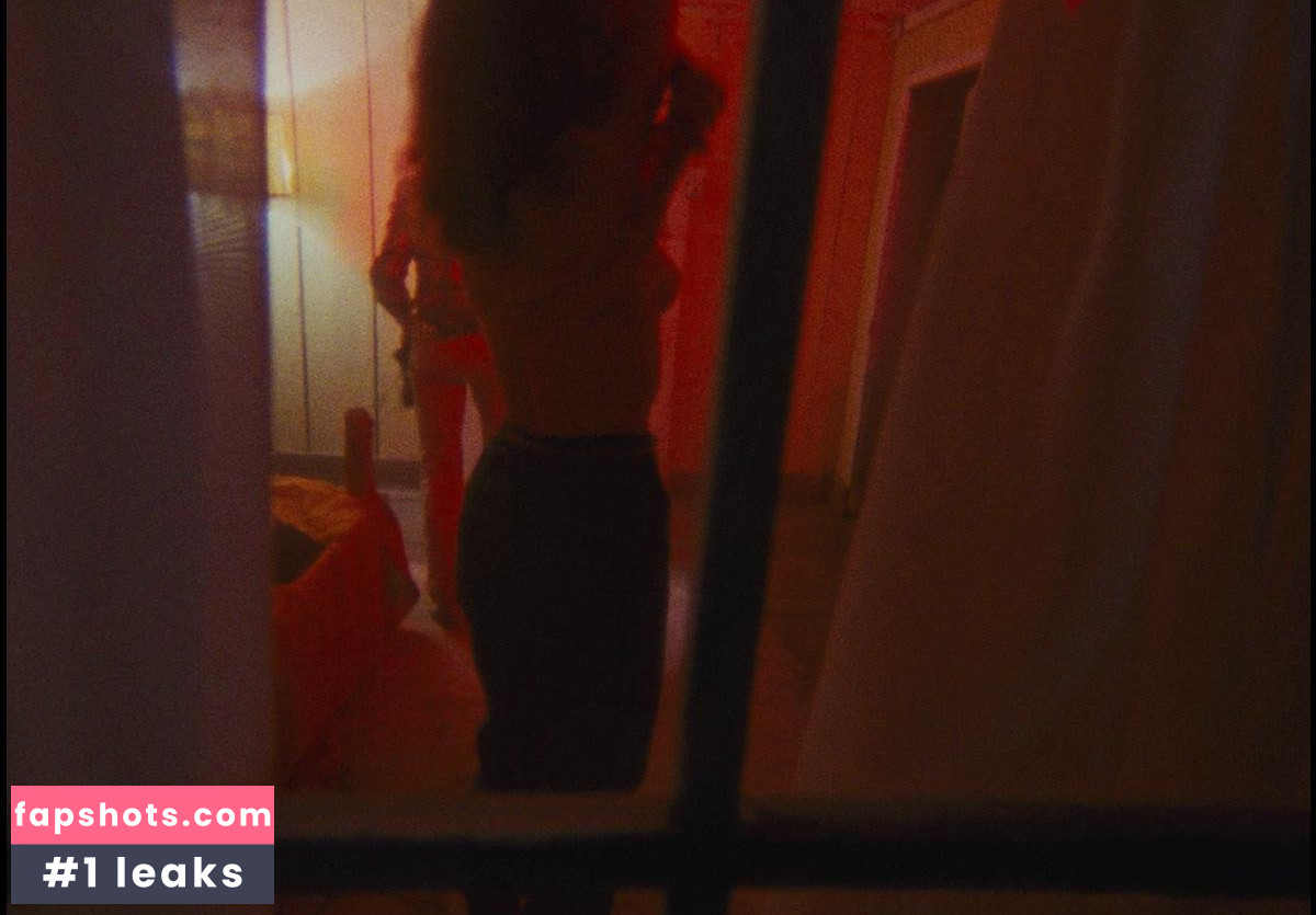 Betsy Baker nude babe gallery